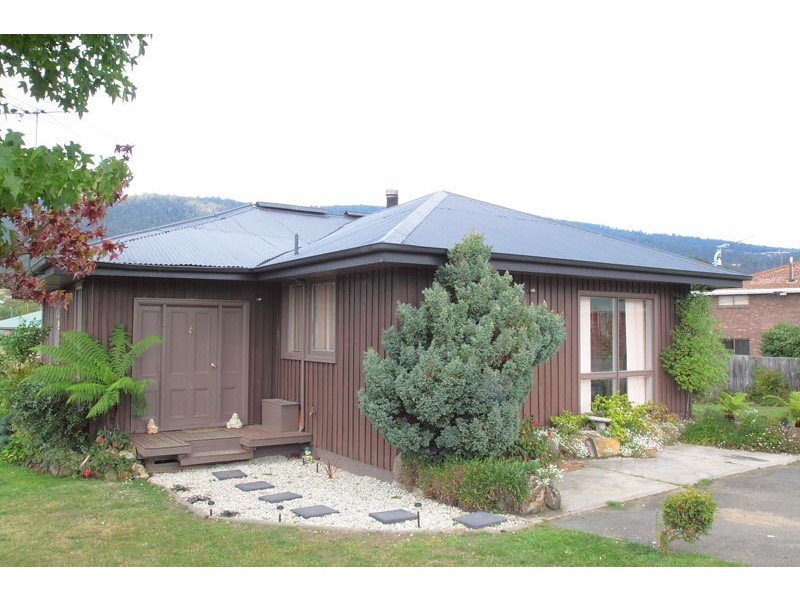 8 Shield Street, Huonville TAS 7109