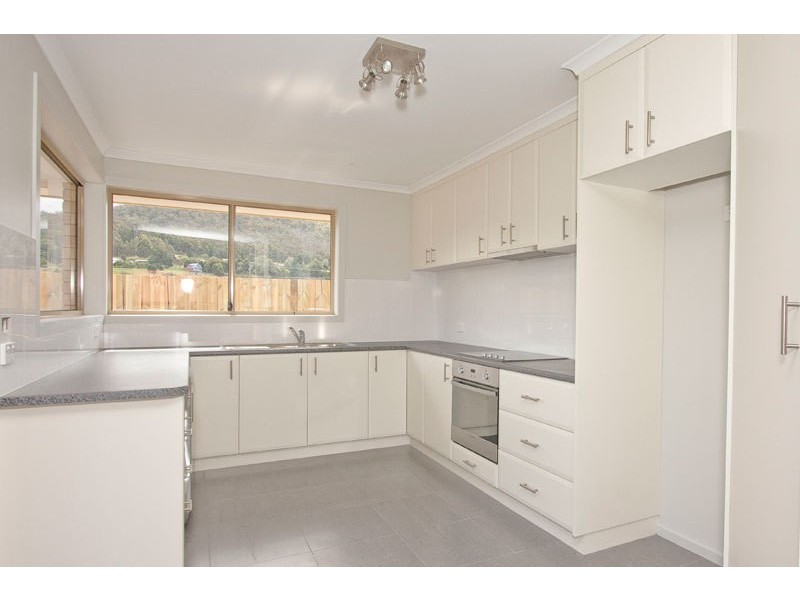 2/49 Helen Street, Ranelagh TAS 7109