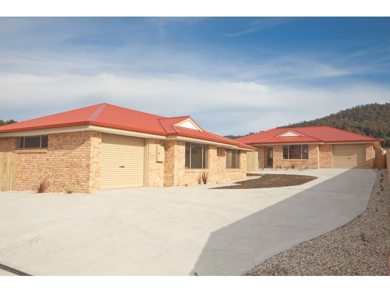 2/49 Helen Street, Ranelagh TAS 7109