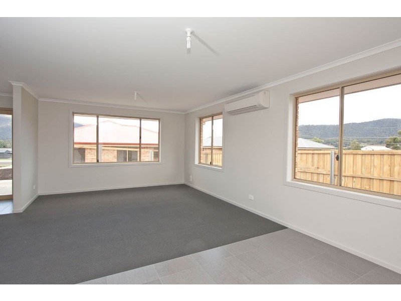 2/49 Helen Street, Ranelagh TAS 7109