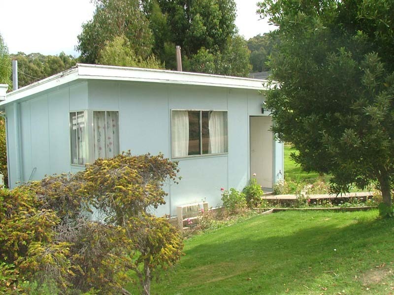 4/5 Sorell Street, Port Huon TAS 7116