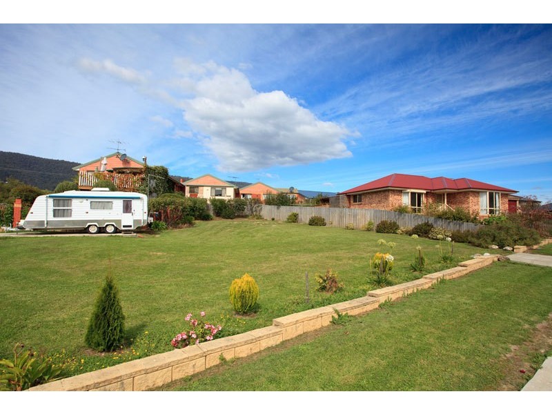 1  Pear Tree Close, Huonville TAS 7109