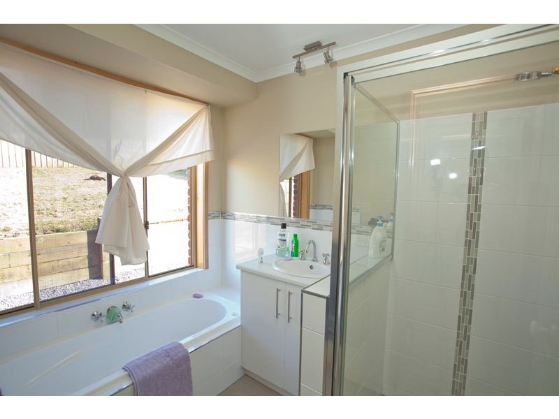 8 Beauty View Road, Huonville TAS 7109