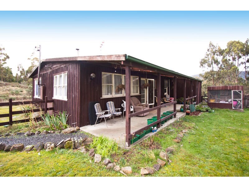 209  Middle Road, Pelverata TAS 7150