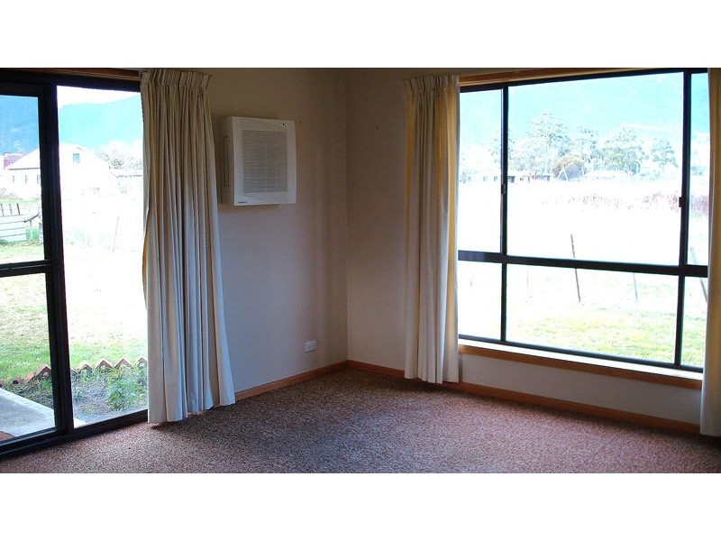 2/17 Stride Street, Huonville TAS 7109