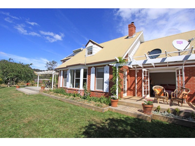 89 Graces Road, Glaziers Bay TAS 7109
