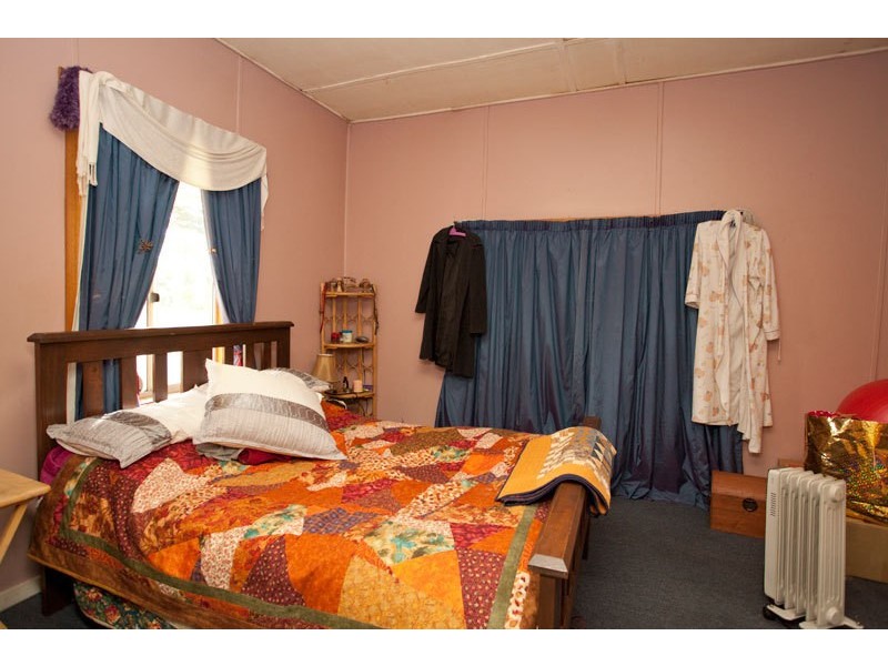27 Cemetery Road, Dover TAS 7117