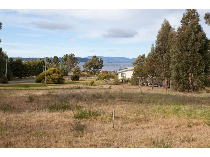 25  Cemetery Road, Dover TAS 7117