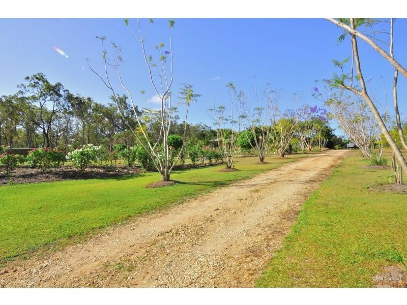 22 Dillon Road, Captain Creek QLD 4677