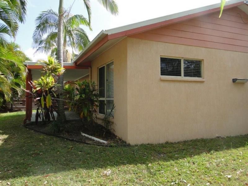 17 Palm Court, Agnes Water QLD 4677