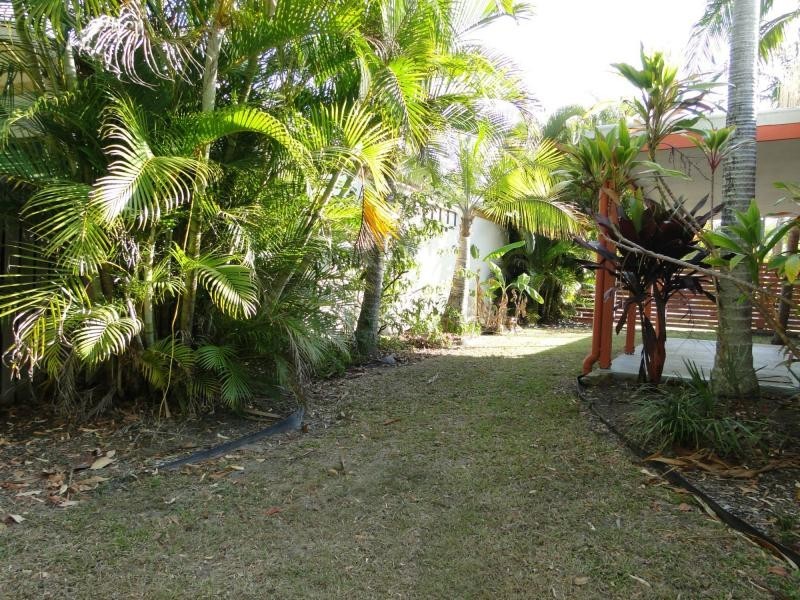 17 Palm Court, Agnes Water QLD 4677