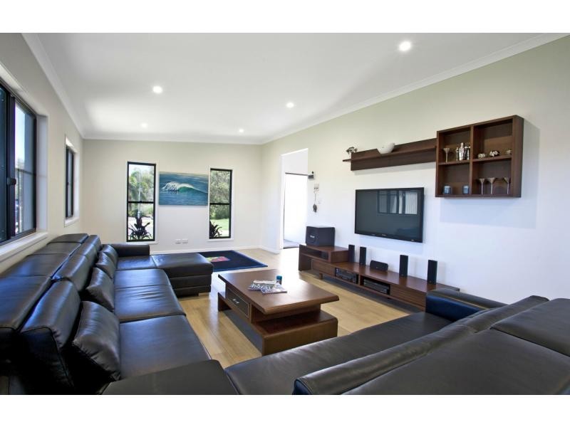 4 The Promenade, Agnes Water QLD 4677