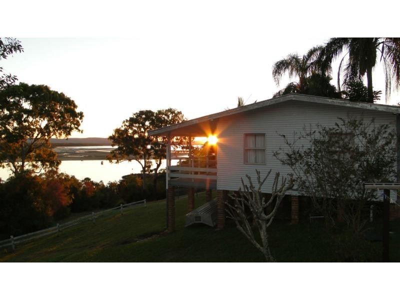 10 Barton Street, Seventeen Seventy QLD 4677