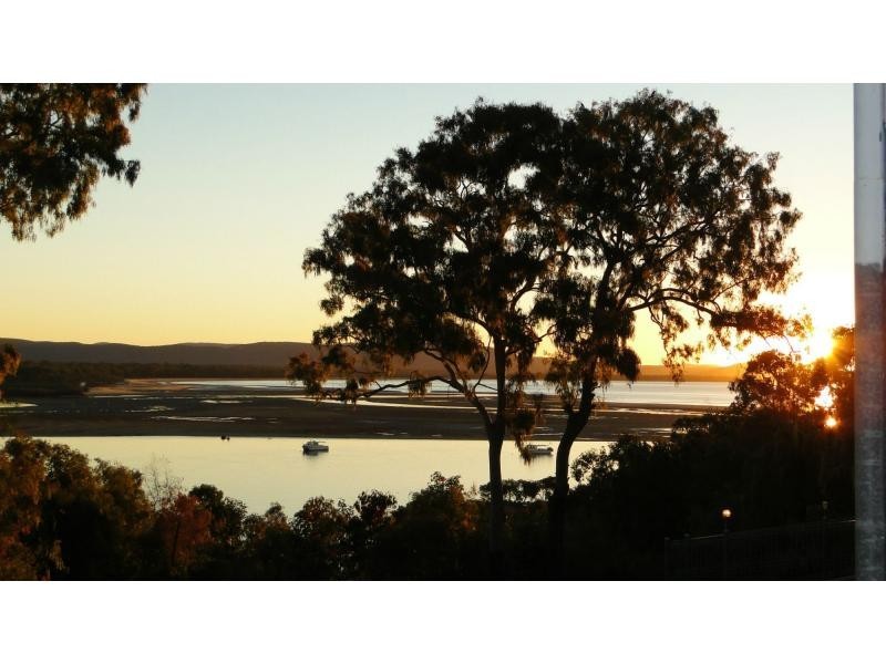 10 Barton Street, Seventeen Seventy QLD 4677