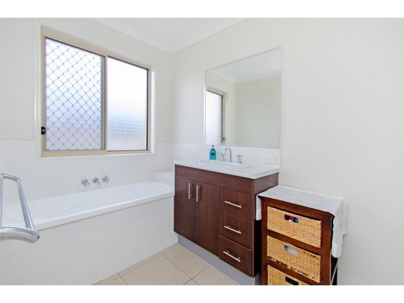 Collingwood Park QLD 4301