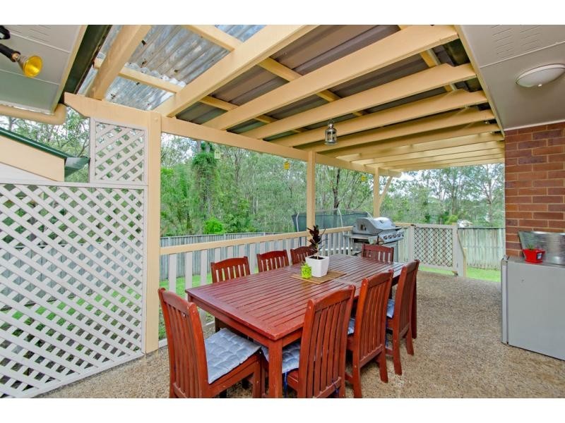 27 Edith Drive, North Ipswich QLD 4305