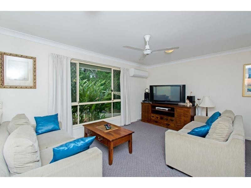 27 Edith Drive, North Ipswich QLD 4305