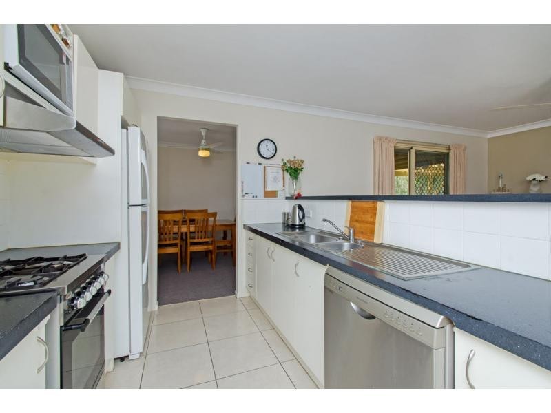 27 Edith Drive, North Ipswich QLD 4305