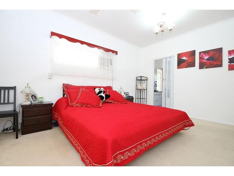 19 Henderson Street, Redbank QLD 4301