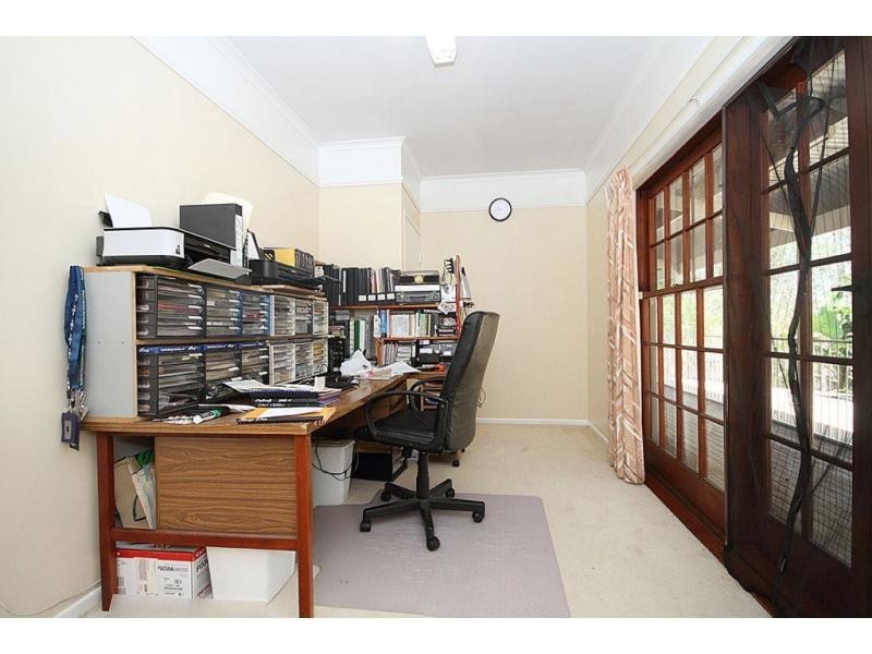 19 Henderson Street, Redbank QLD 4301
