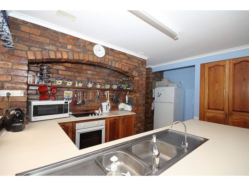 19 Henderson Street, Redbank QLD 4301