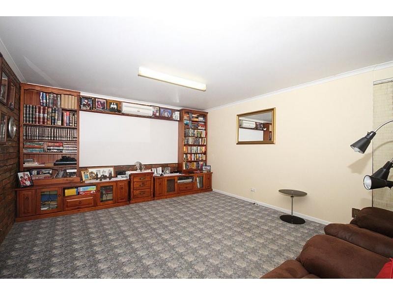 19 Henderson Street, Redbank QLD 4301