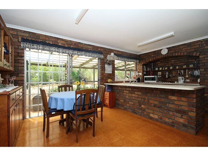 19 Henderson Street, Redbank QLD 4301
