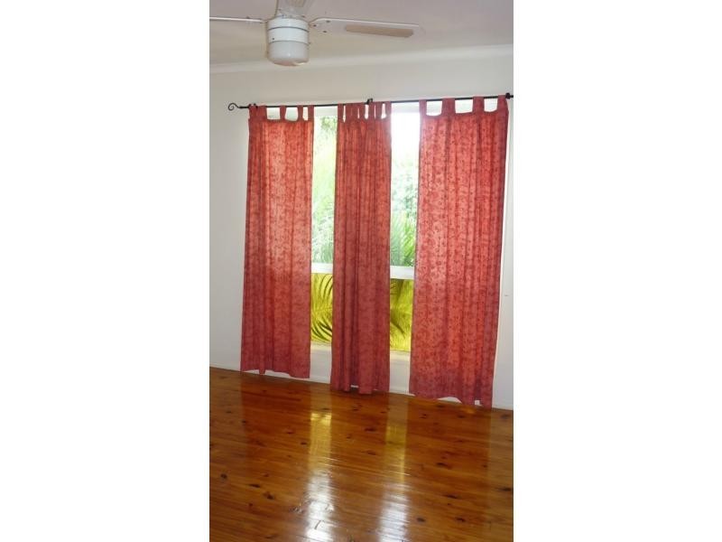10 Mangonia Street, Raceview QLD 4305