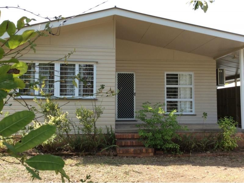 38 Samford Road, Leichhardt QLD 4305