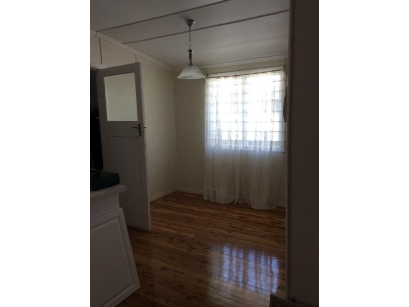 38 Samford Road, Leichhardt QLD 4305