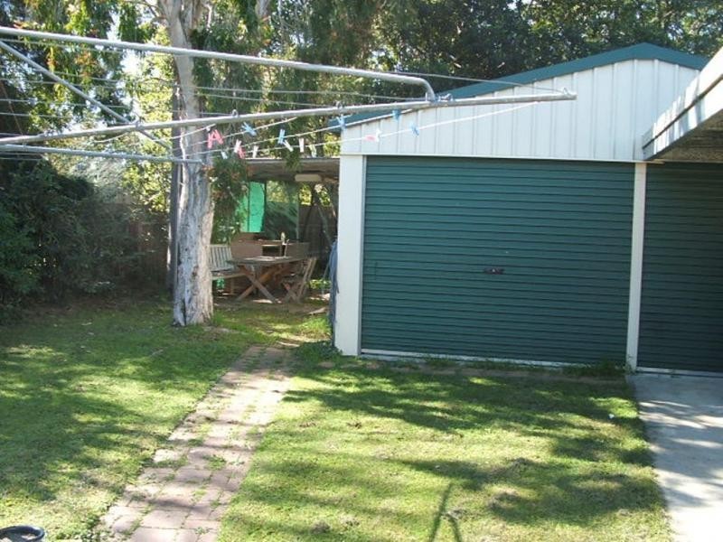 8 Vineyard Street, One Mile QLD 4305