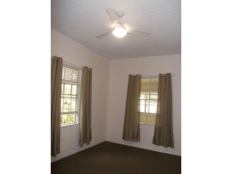 6 Lennon Lane, North Ipswich QLD 4305