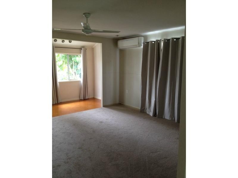 2A Roberts Street, Ipswich QLD 4305