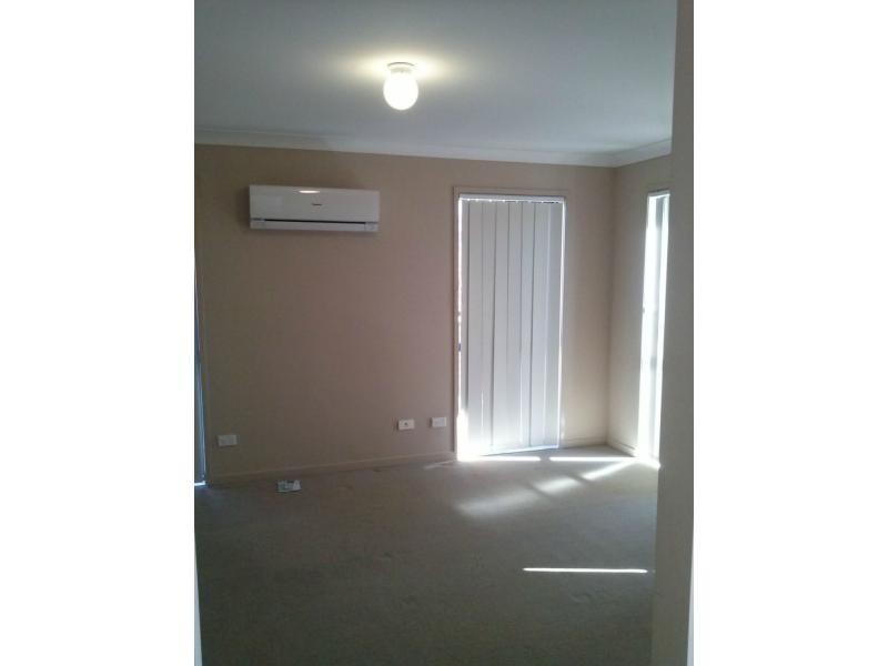 6 Sandhurst Place, Brassall QLD 4305