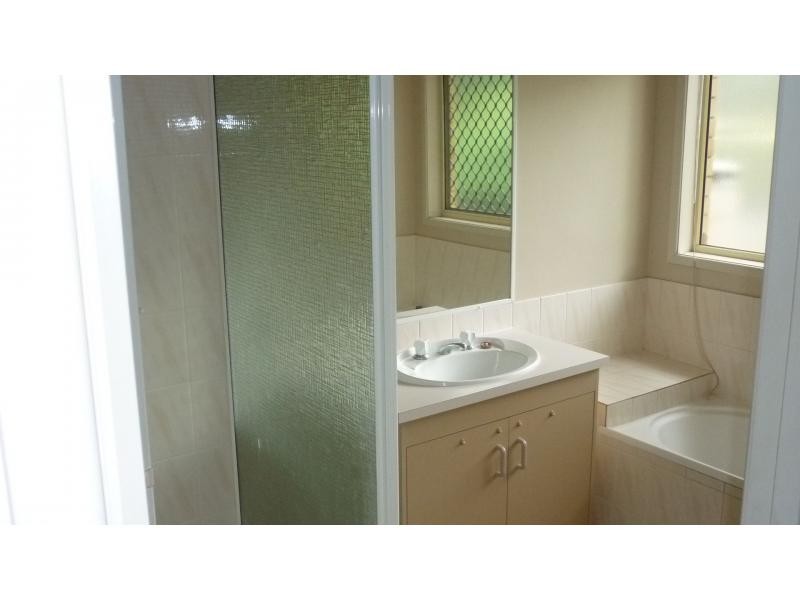 23 John Staines Crescent, North Ipswich QLD 4305