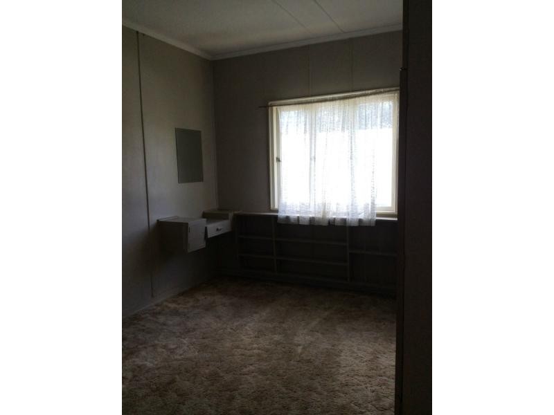 16 Tuggerah Street, Booval QLD 4304