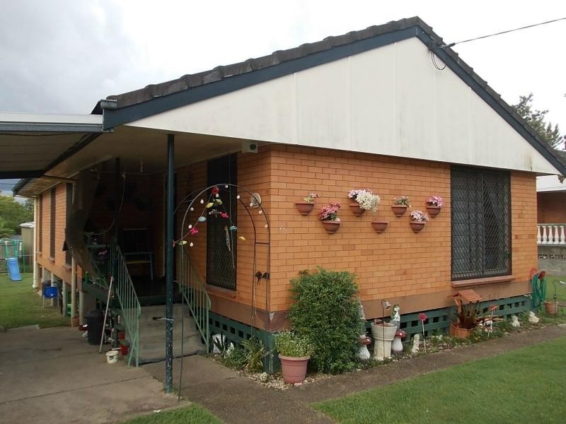 14 Gibbs Street, Riverview QLD 4303