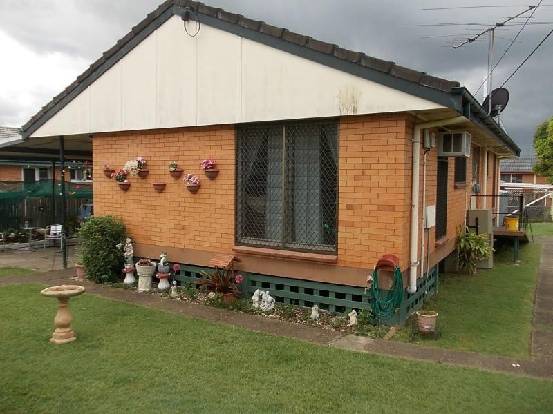 14 Gibbs Street, Riverview QLD 4303