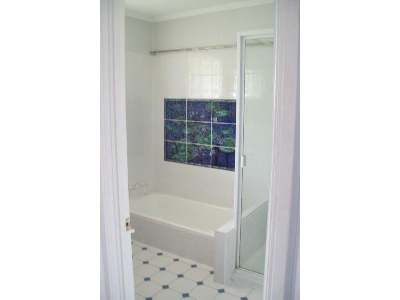 8 Trudy Street, Raceview QLD 4305