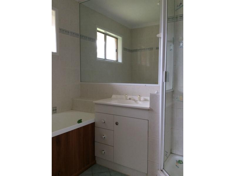 38 Ipswich Street, Riverview QLD 4303