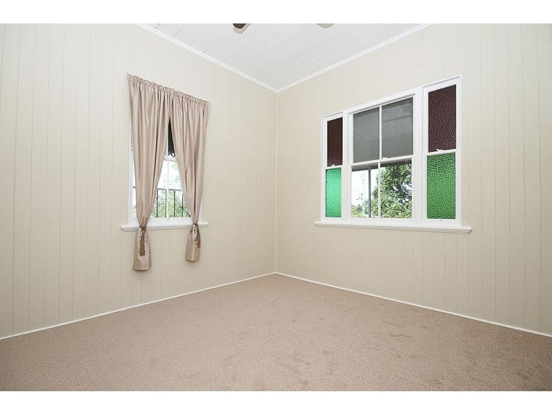 28 Lawrence Street, North Ipswich QLD 4305