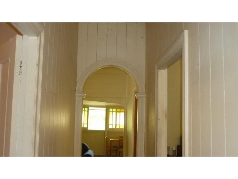 8 Arthur Street, Woodend QLD 4305