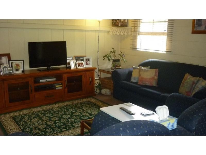 8 Arthur Street, Woodend QLD 4305