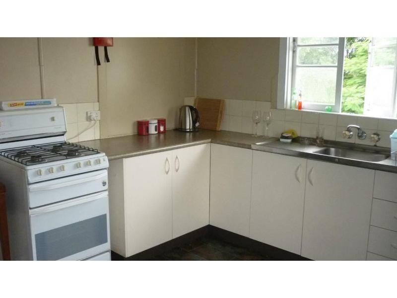 8 Arthur Street, Woodend QLD 4305