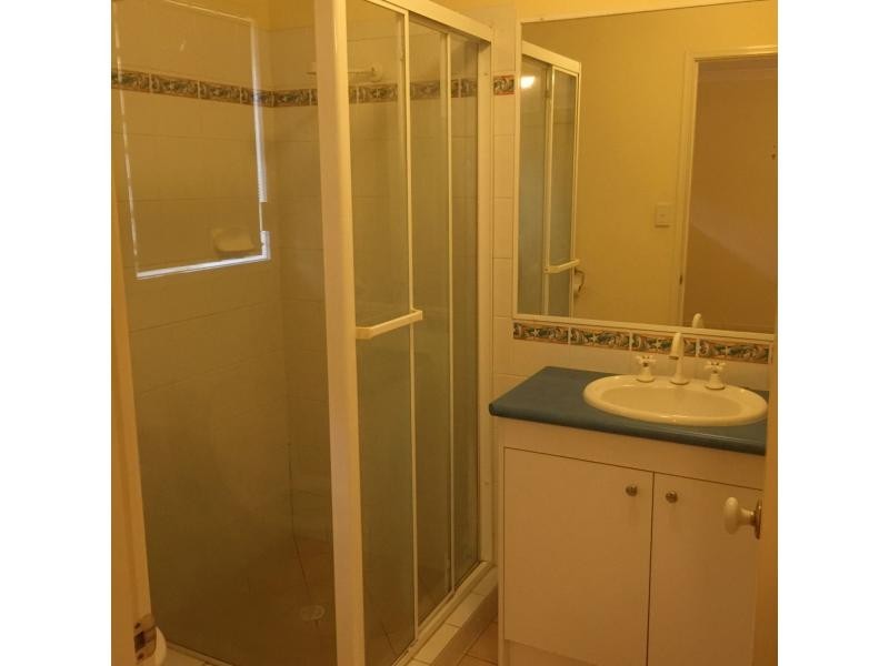 4 Catherine Place, Flinders View QLD 4305