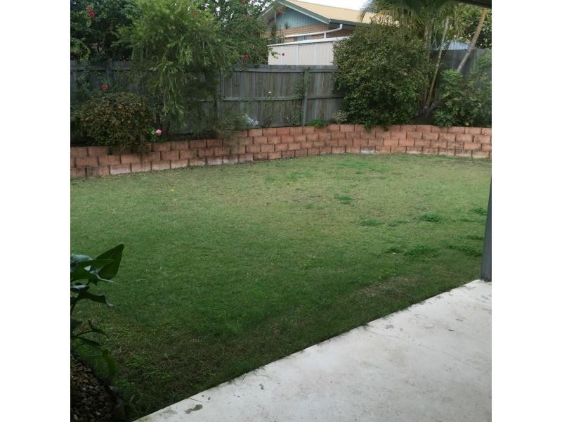 4 Catherine Place, Flinders View QLD 4305