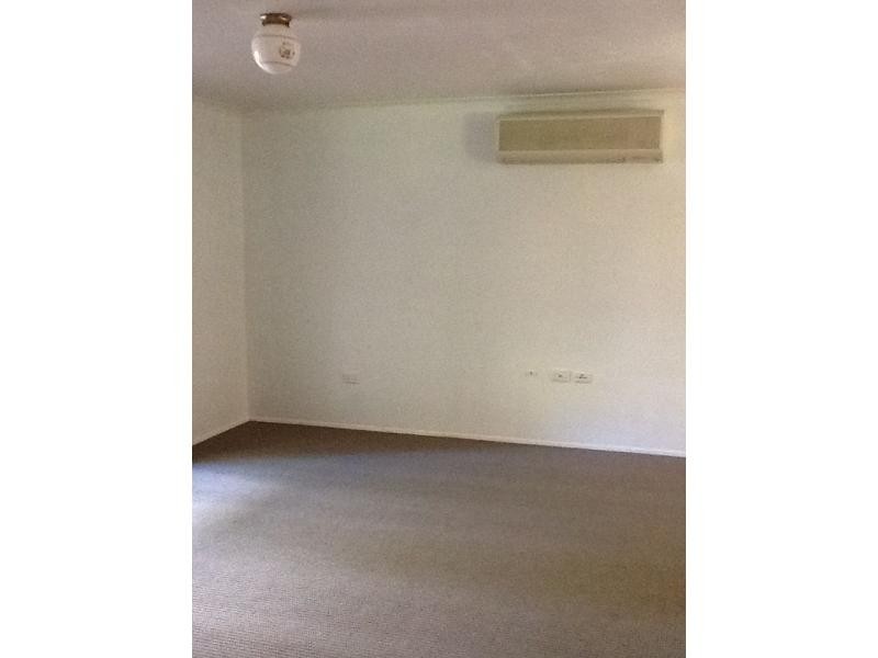 24 Vale Street, Bundamba QLD 4304