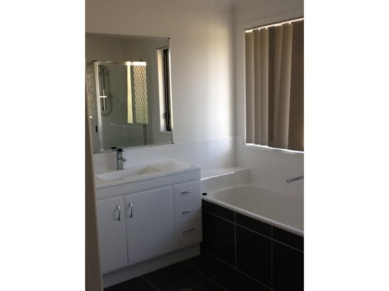 14 Kinkajou Street, Deebing Heights QLD 4306