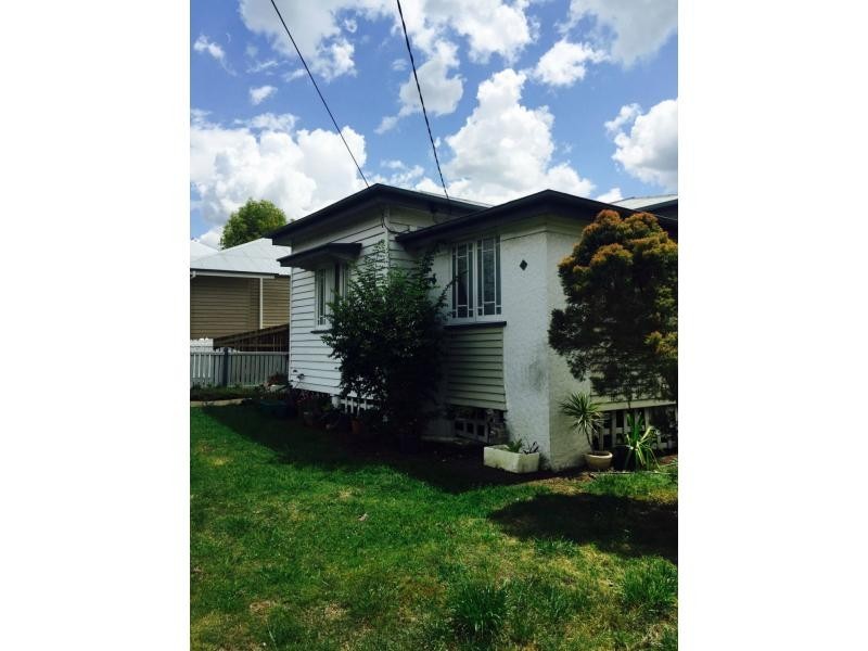 10 Bostock Street, Newtown QLD 4305