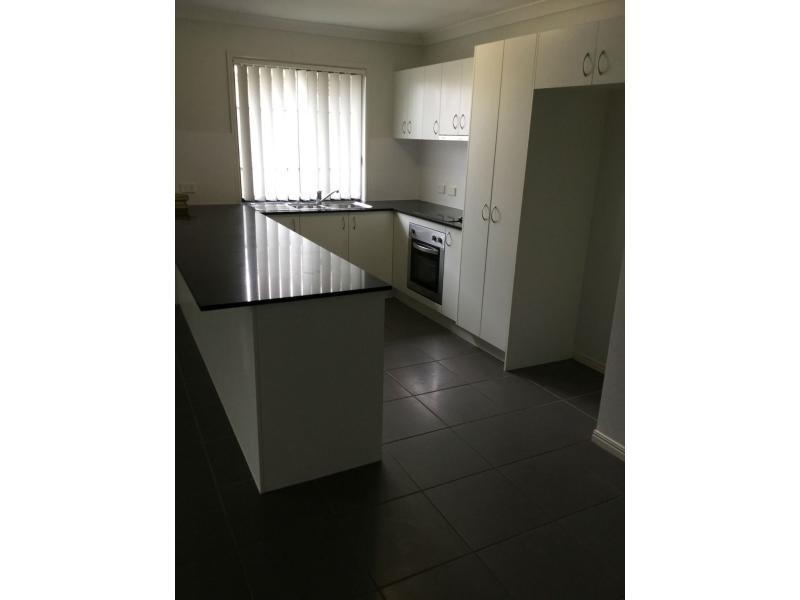 50 Pencarrow Crescent, Raceview QLD 4305